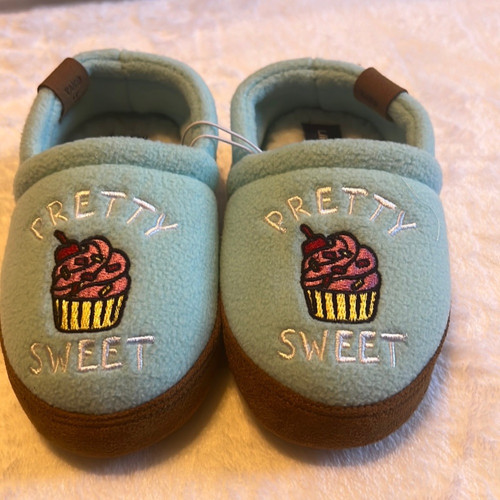 Life Is Good Pretty Sweet Slipper NWT Kids Size 7/8